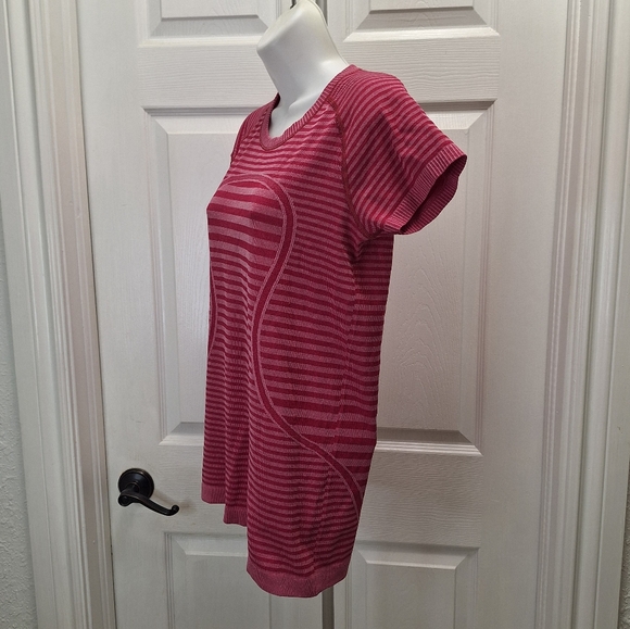 Lululemon Blouse - Picture 2 of 7